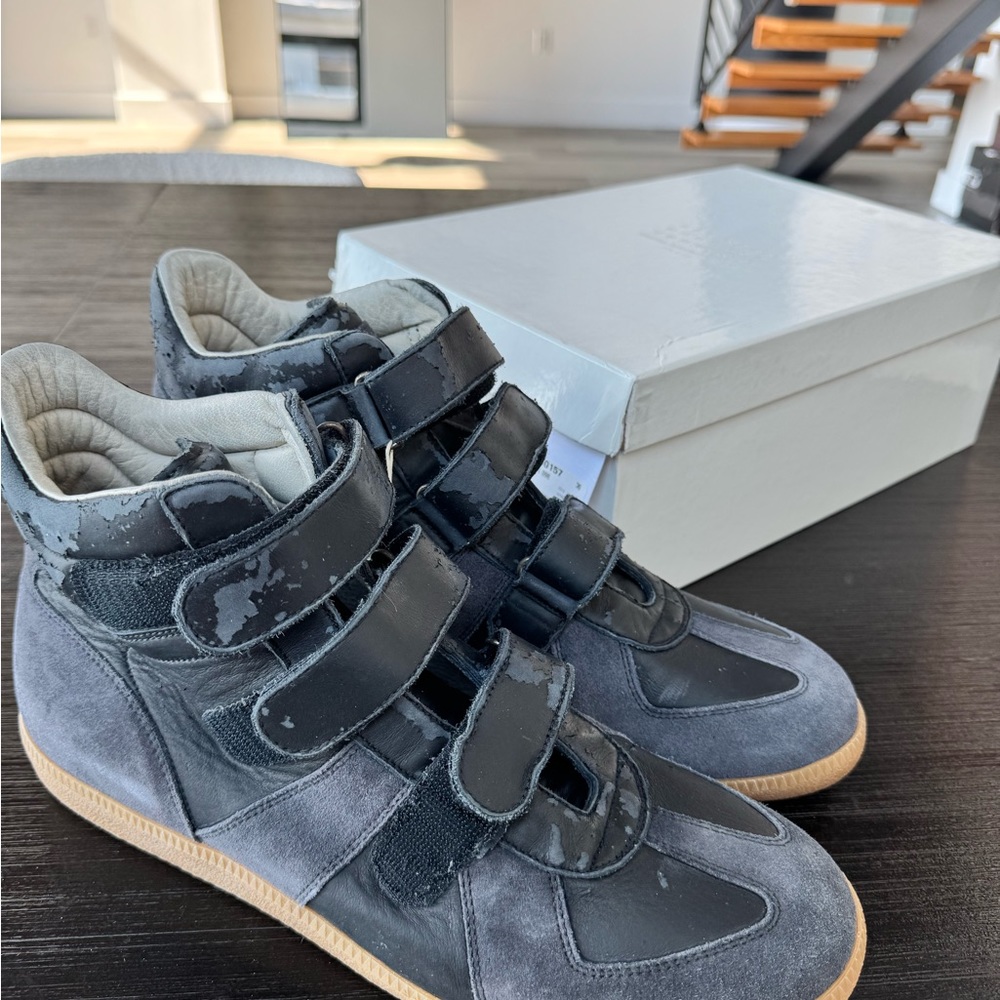 MASION MARTIN MARGIELA HIGH TOP NEVER WORN